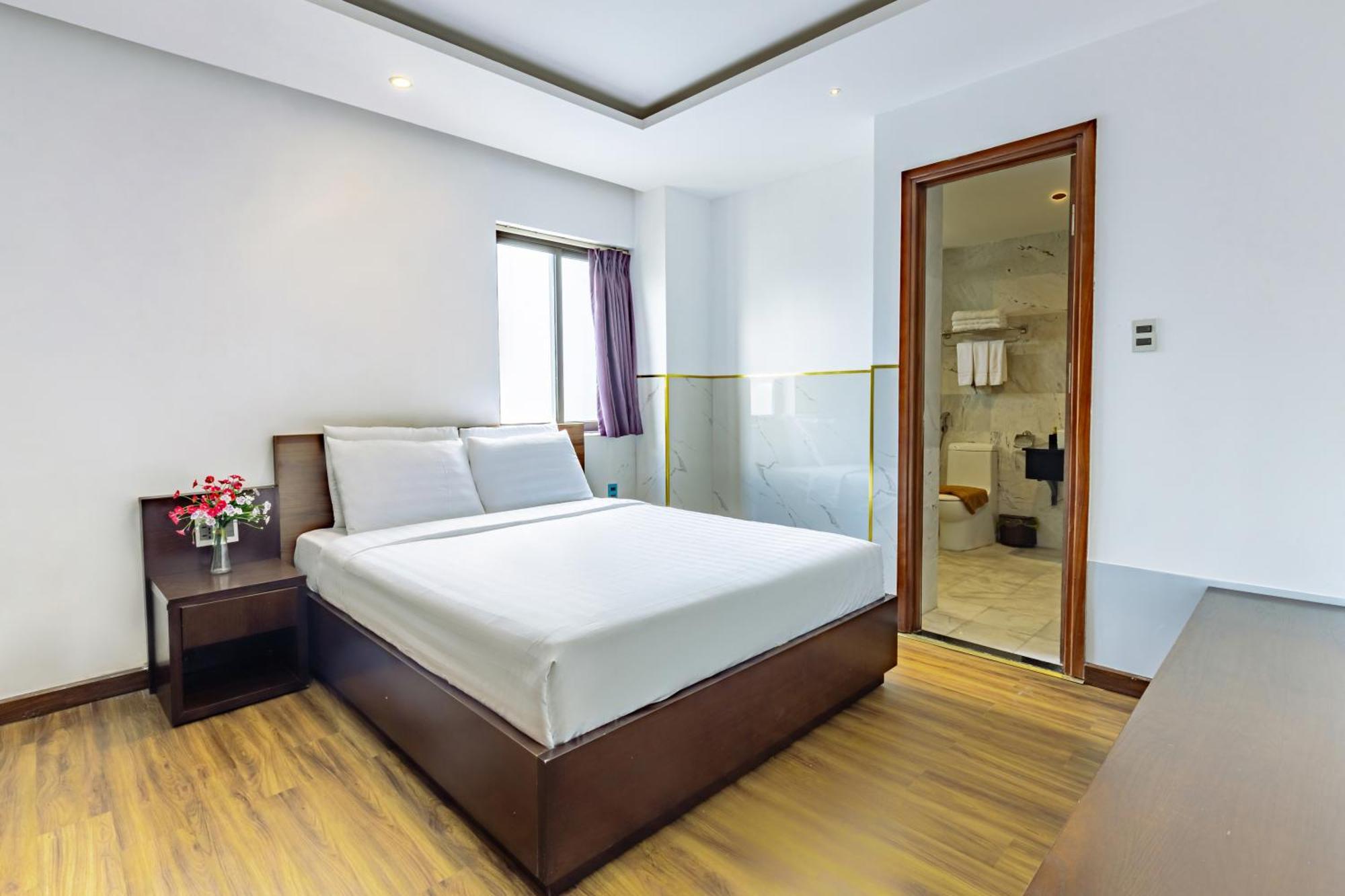 Golden Sun By New Sky Travel Hotel 4*