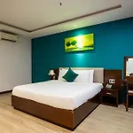 Golden Sun Apartment By New Sky Travel