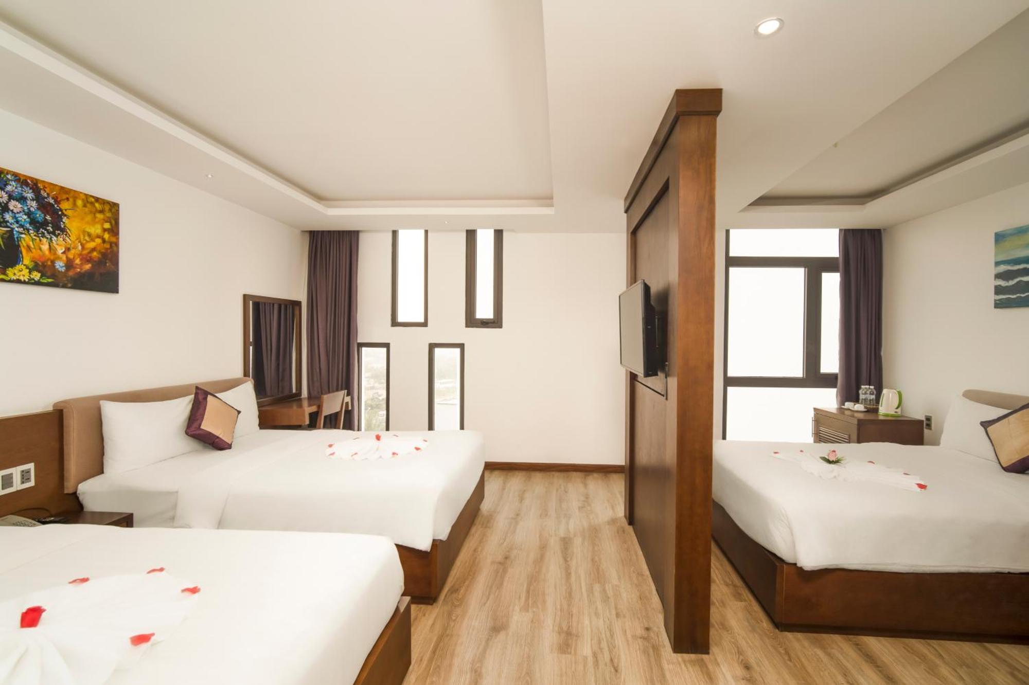 Hotel Golden Sun By New Sky Travel