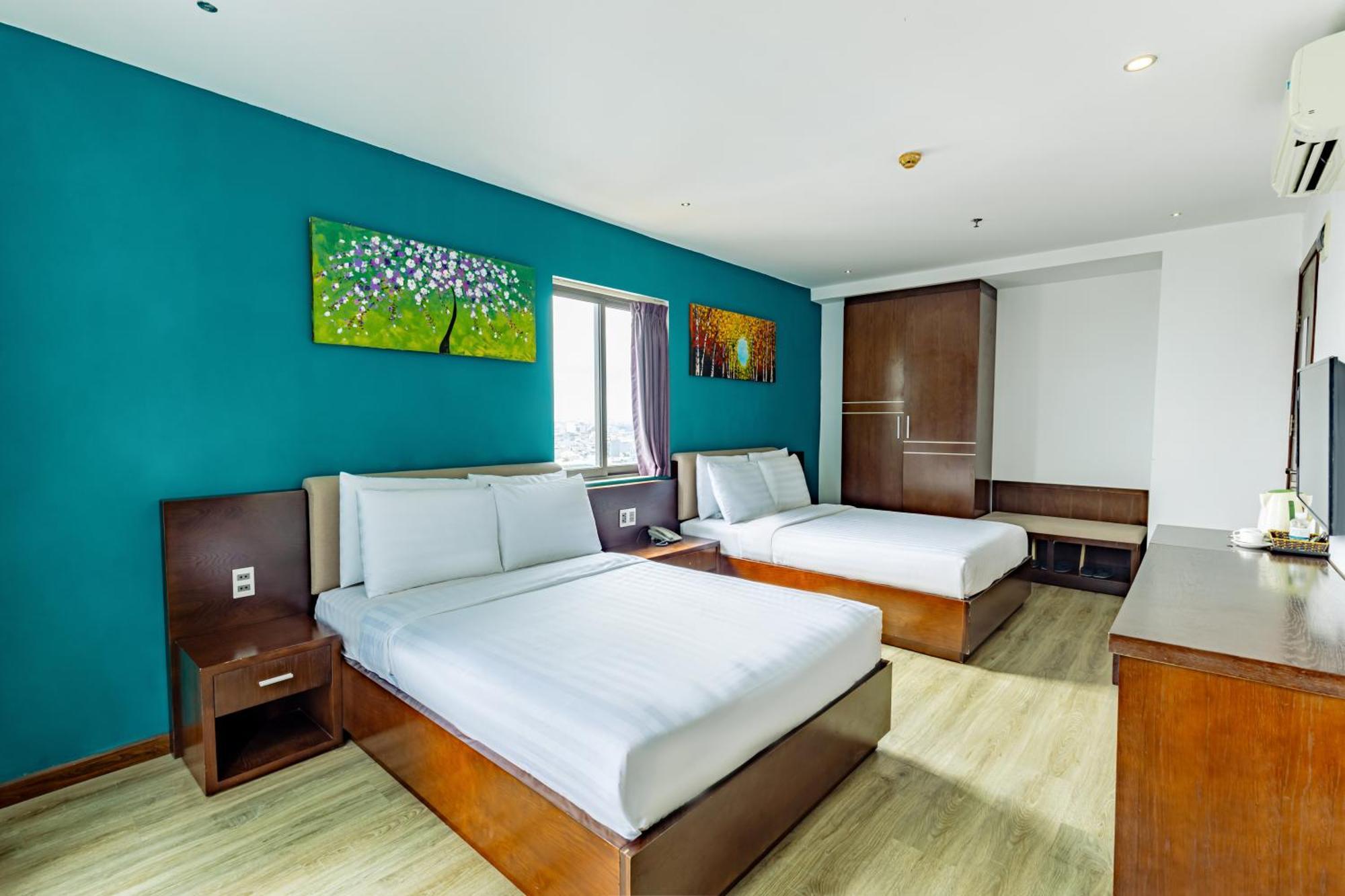 Golden Sun By New Sky Travel Hotel 4*