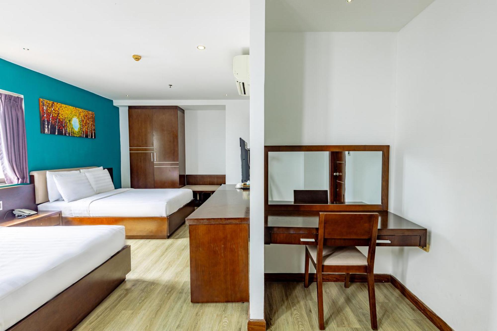 Hotel Golden Sun By New Sky Travel