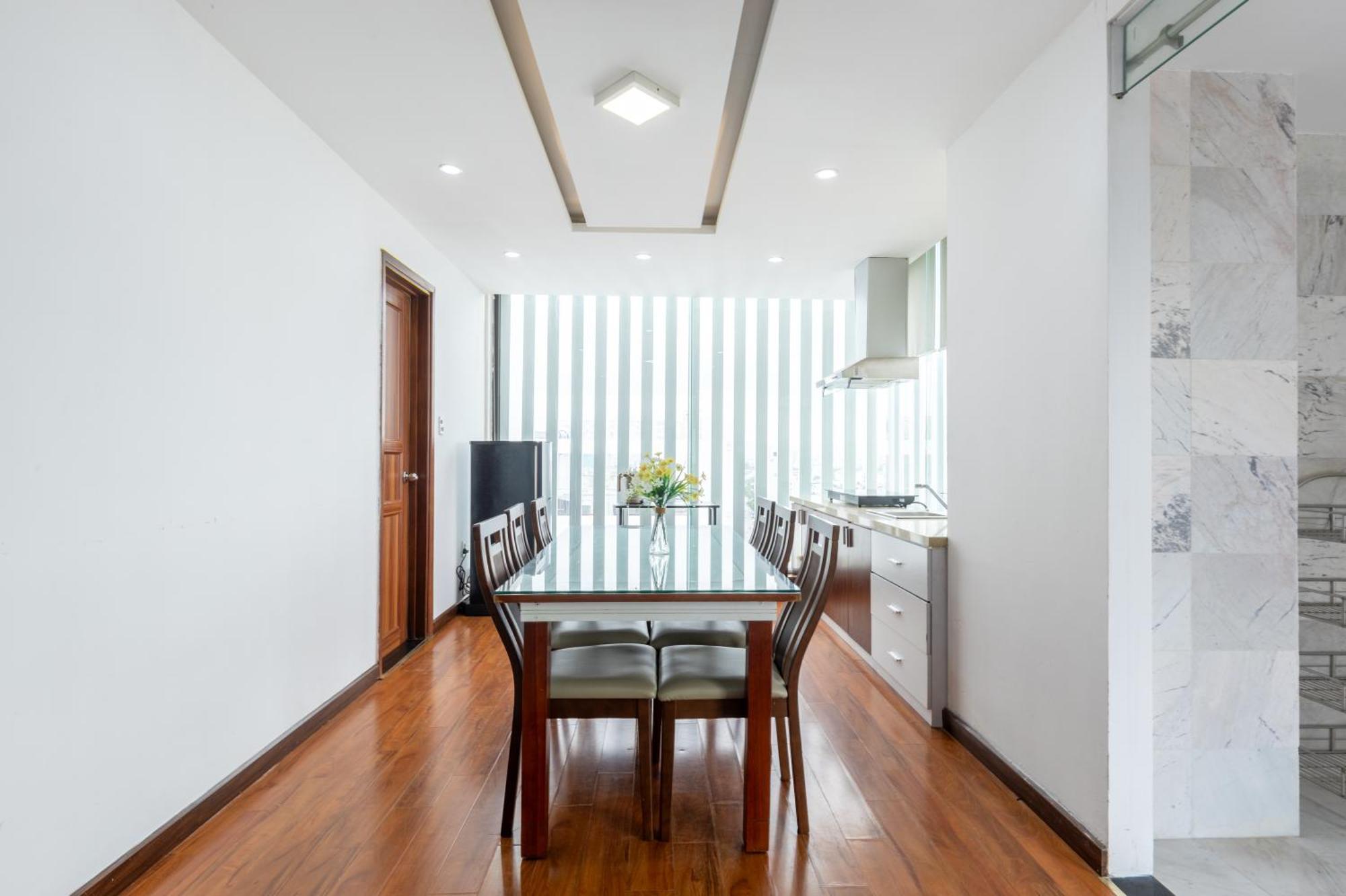 Golden Sun By New Sky Travel Hotel